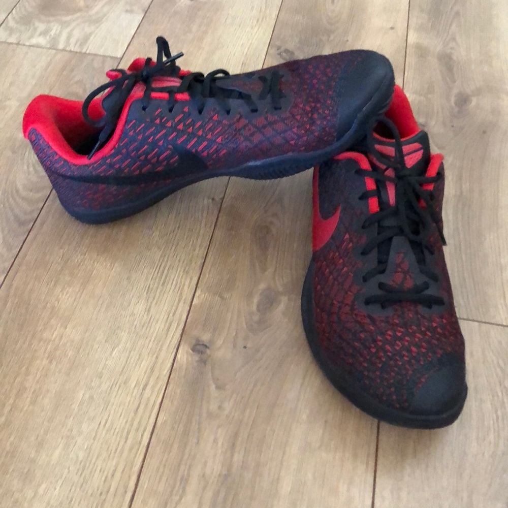 Men’s Mamba Nike Tennis Shoes - size 11